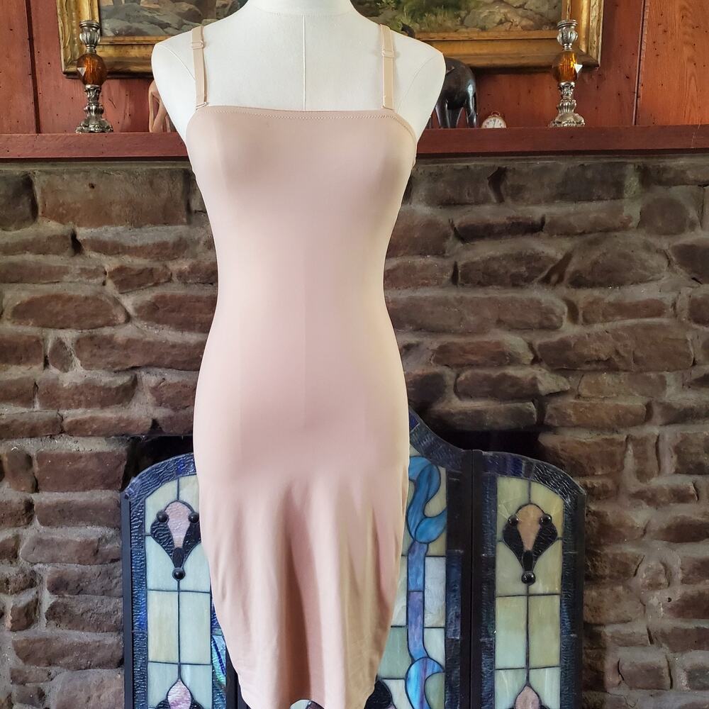 Vassarette Convertible Smoothing Chemise Full Slip Medium M Nude Beige 10233